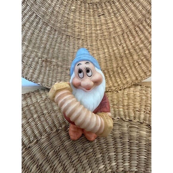 Vintage Disney Snow White, and the seven dwarfs bashful figurine - Picture 1 of 6